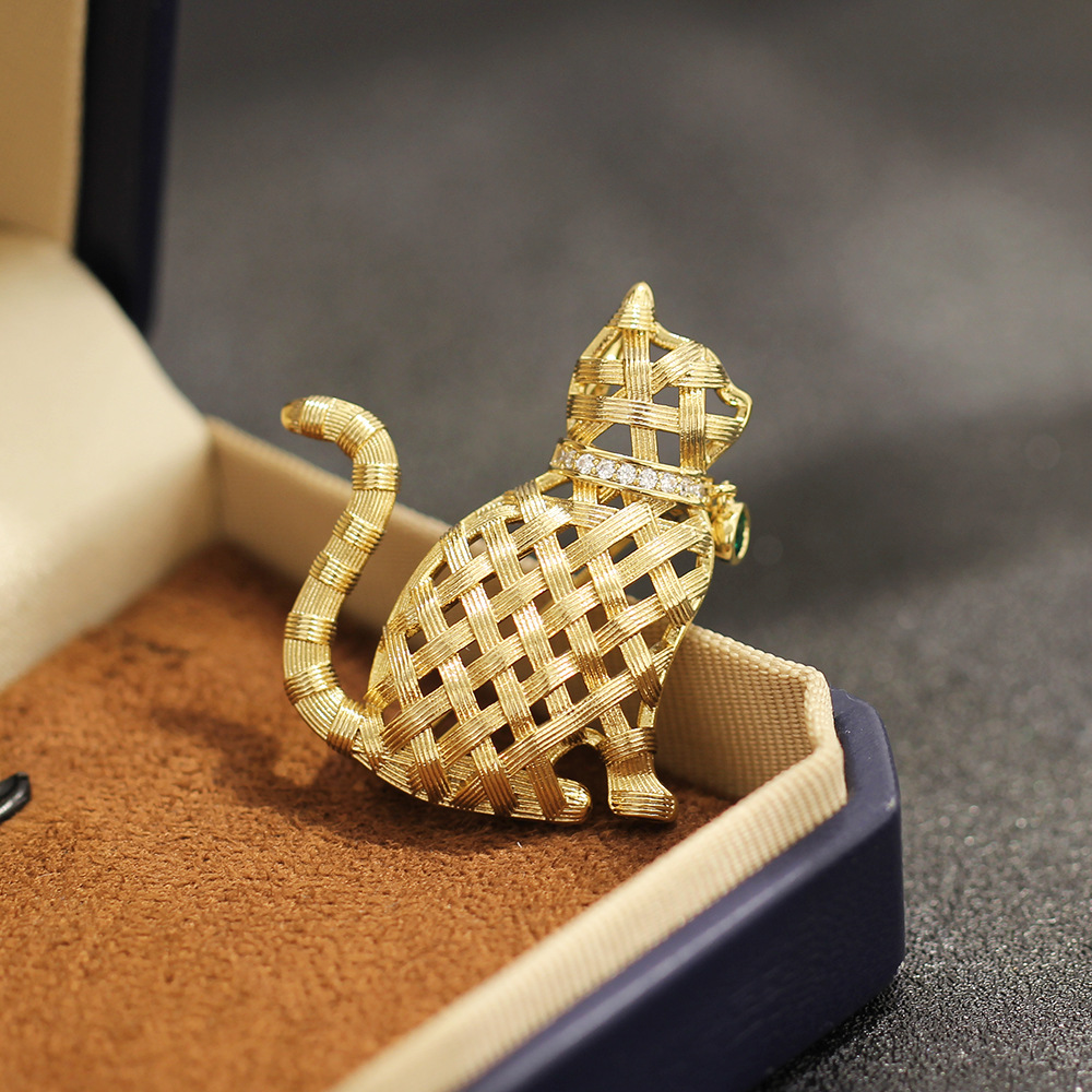 Kompilacja Design Sense: Złota – Brooch Pin Gold recenzja i cena